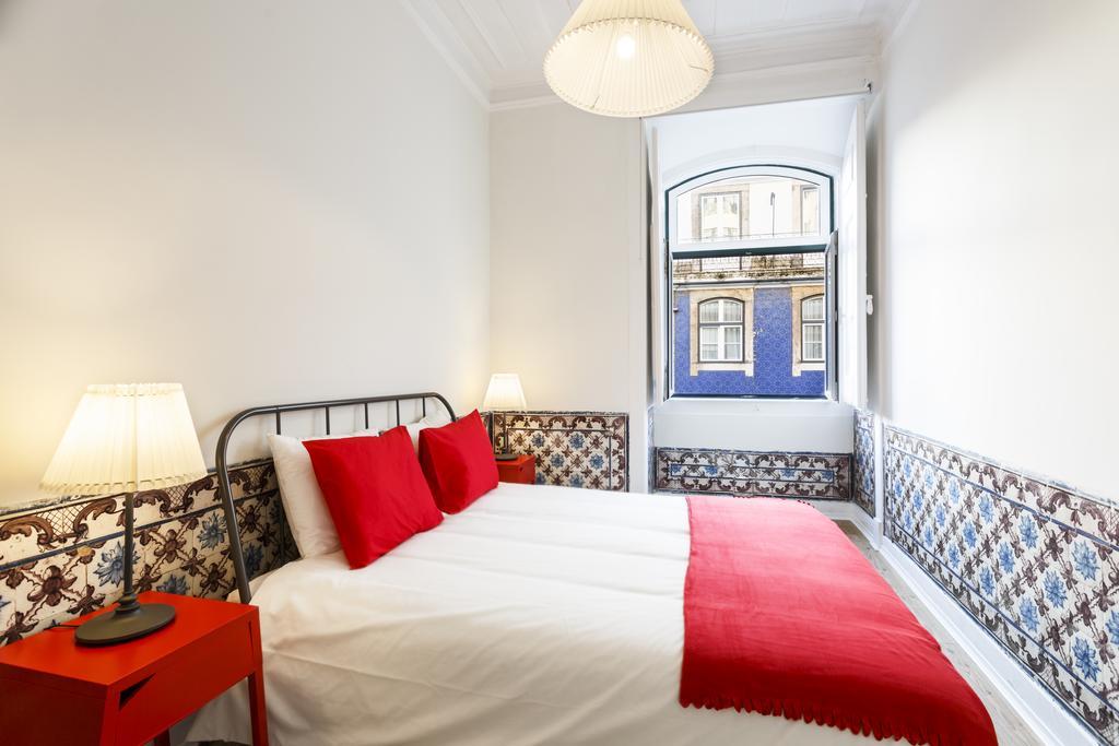 Whome | Fanqueiros Downtown Typical Apartment Lisbon Bagian luar foto